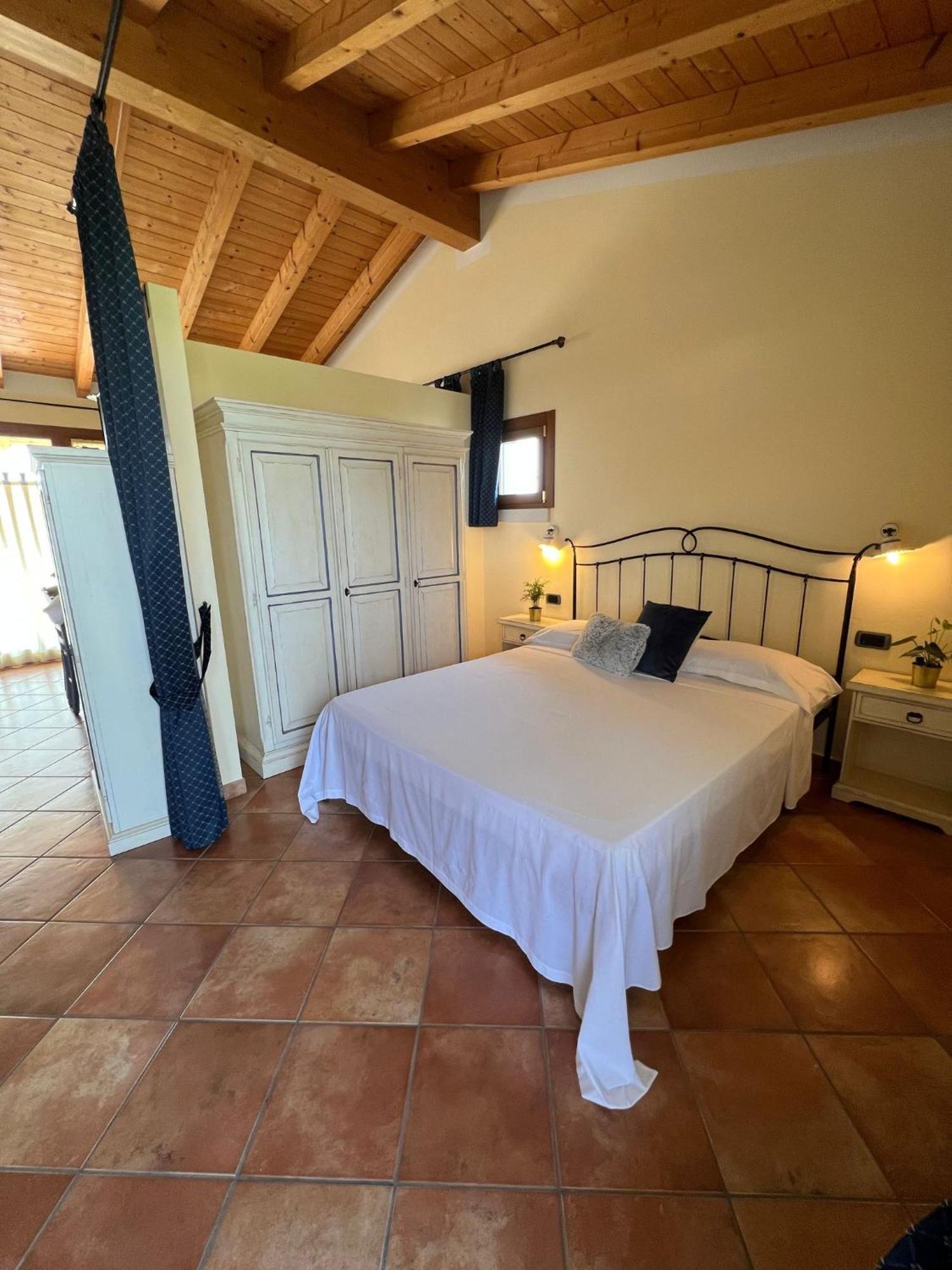 Residence Ulivi Cavaion Veronese Bagian luar foto